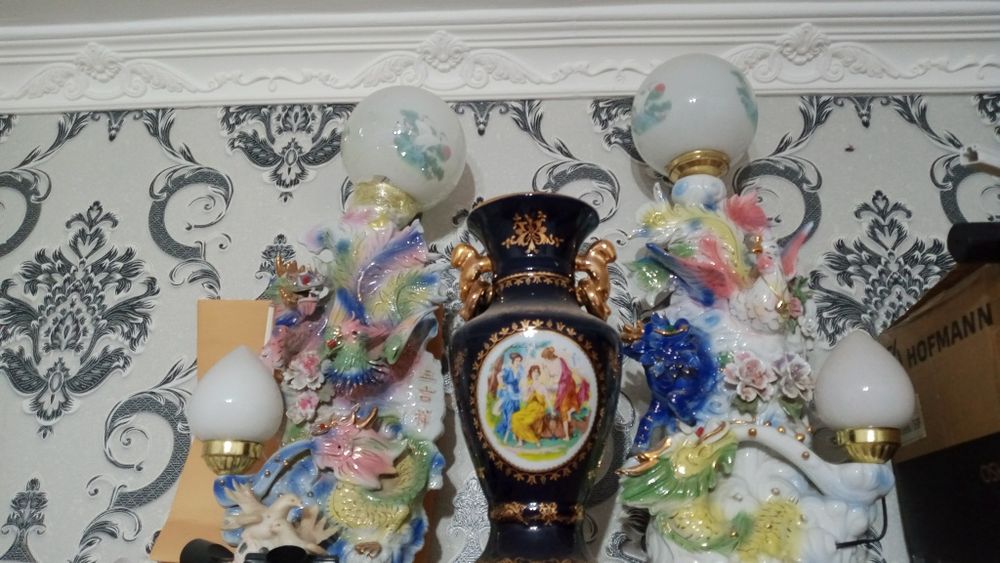 Продам 2 фарфоровые светильника