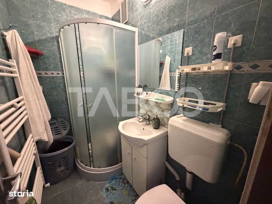 Apartament de inchiriat  2 camere semidecomandat etaj 4 mobilat utilat