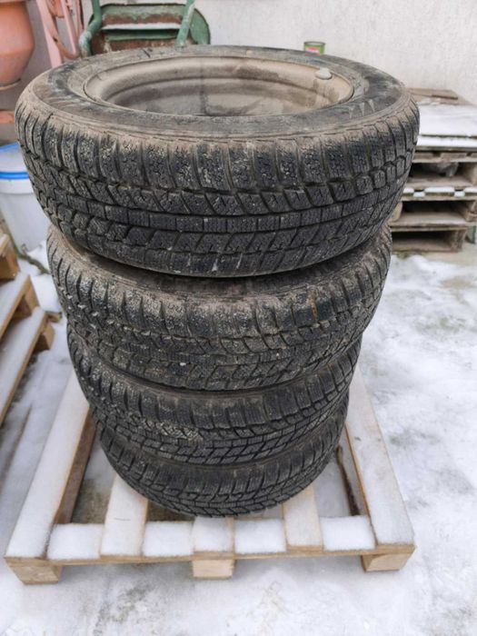 4 зимни гуми RoadX 185/65R14 DOT 1525+железн джанти 5.5Jx14 4x108 63.4