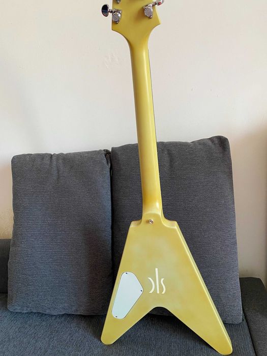 Електрическа китара Bushmills Flying V