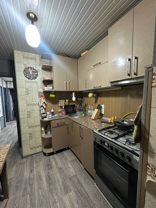 Срочно Продам квартиру Чиланзар 15. 3/1/5 2×6