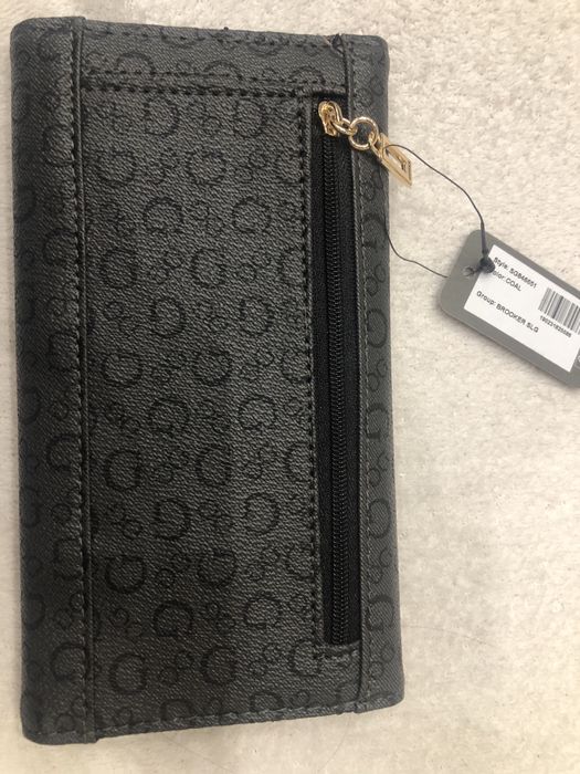 Маркови дамски портмонета Guess