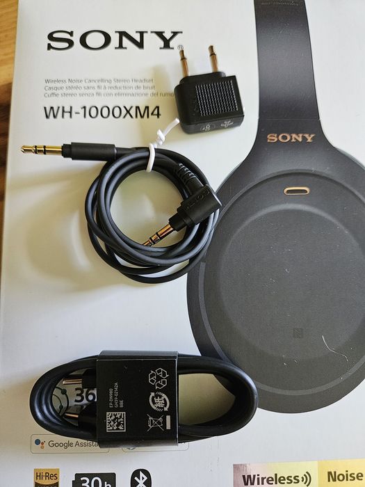 Sony WH-1000XM4 безжични слушалки с ANC - пълен комплект, отлично

Състояние