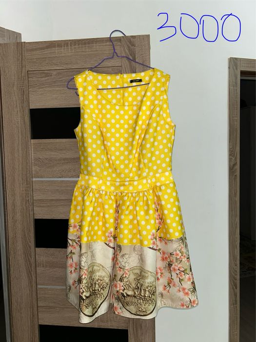 Женская одежда,