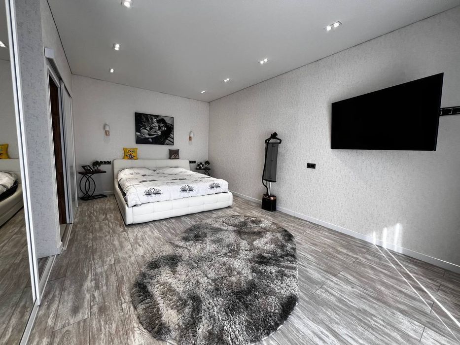 срочно сдаётся Hi-Tech Евродом мирабадский р-н саракулька 5-соток 3-ур