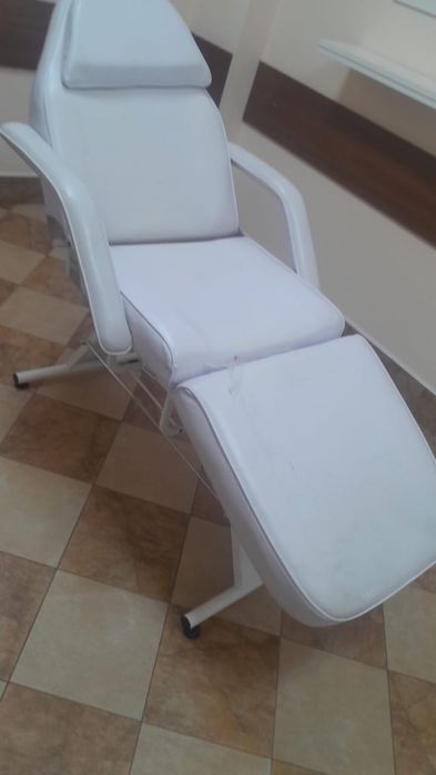 Продам кушетку косметолога