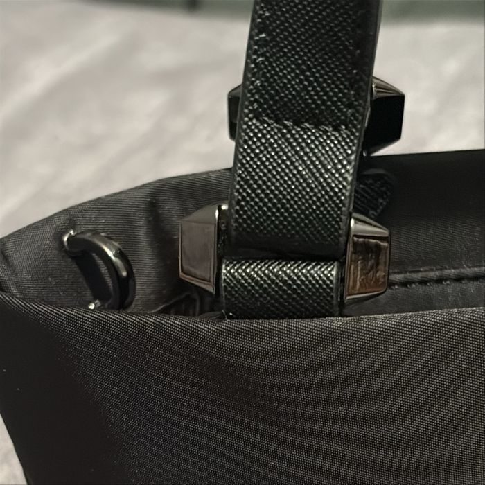 Сумка Prada Re-Nylon Tote Small Bag