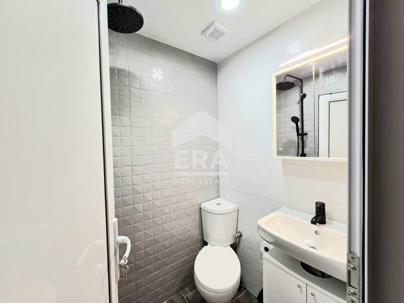 Дава се под наем Тристаен апартамент в Варна, Лятно кино Тракия - 57 кв.м за 614 € - Снимка #8