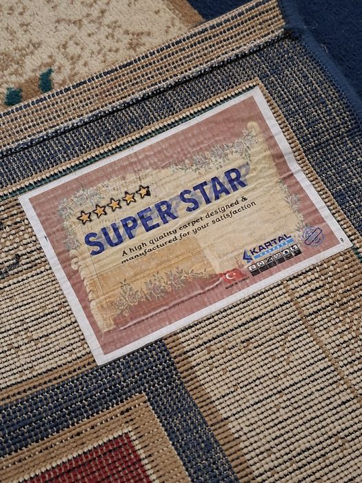 Кілем сатылады.  Бағасы 10000