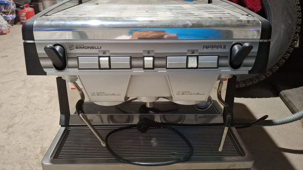 Продам профессиональную кофемашину