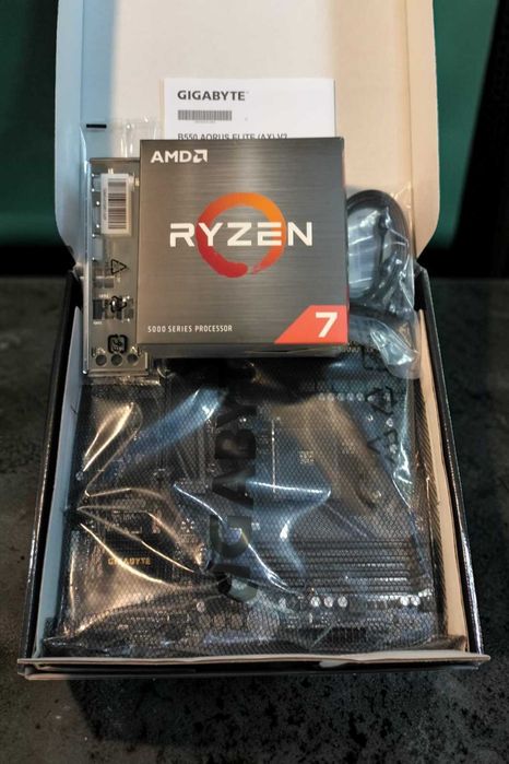 KIT Ryzen 7 5800X 4.7 Ghz AMD, 16GB DDR4 3200 Corsair, Gigabyte B550M