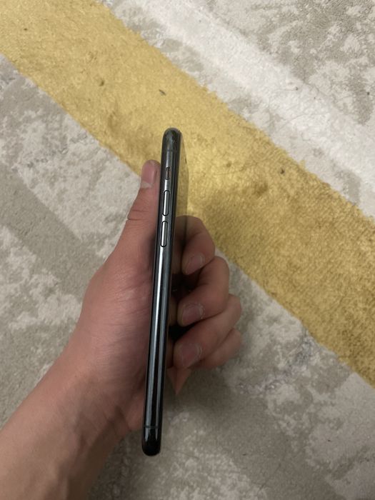 iphone 11 Pro  срочно прадаюотся
