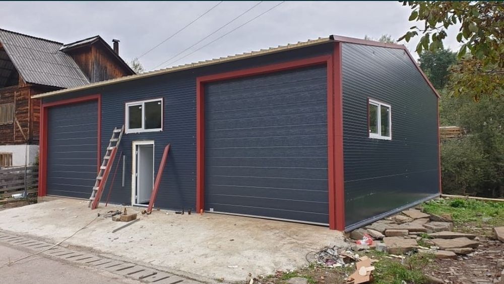 Vând structura metalica