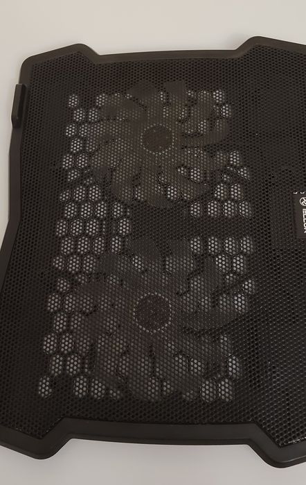 Răcitor laptop ..