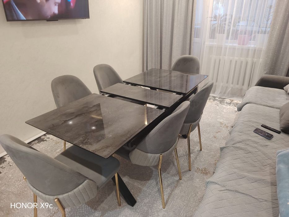 Продам стол с стульями