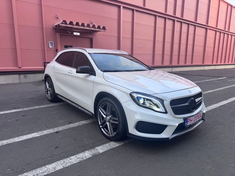 Mercedes Benz Gla Pachet amg Interior exterior 4matric