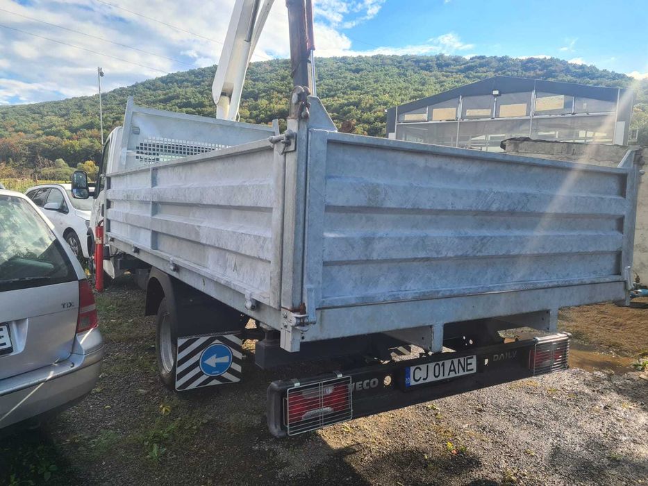 Vând  Iveco  Daily  3.5 tone basculabil  cu macara