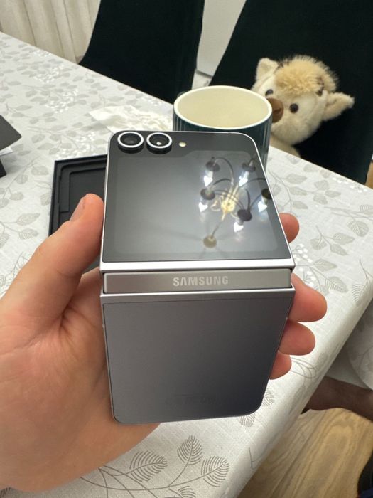 Продам samsung z flip 6 256gb