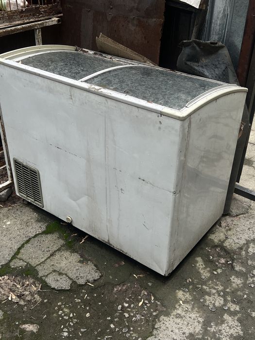 продаются морозильники.