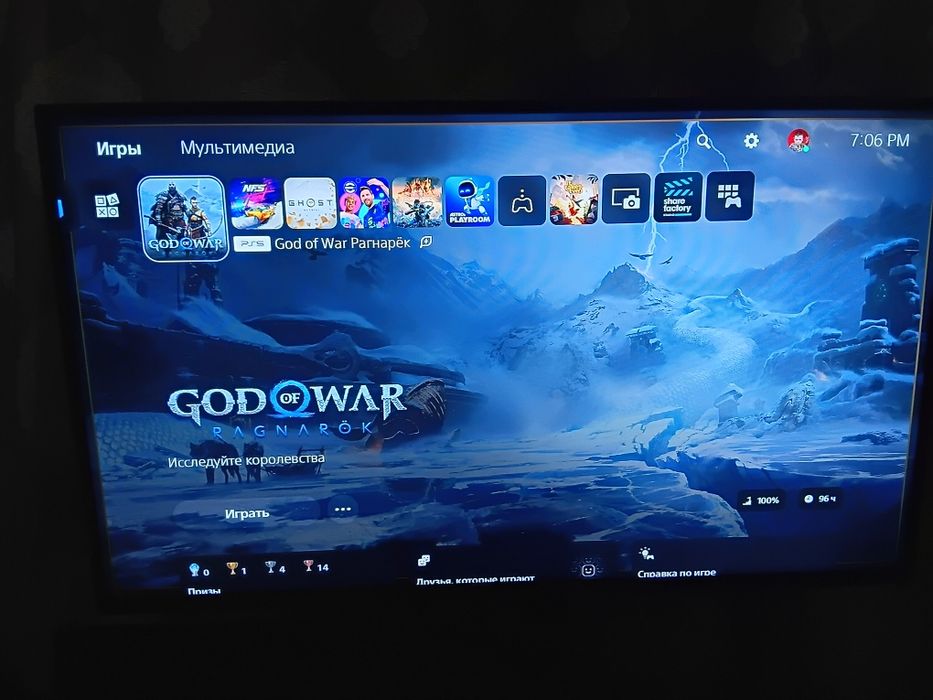 PS5 o'yinlari yozilgan 2 original   djoystiklari bor  karobkasi bor.