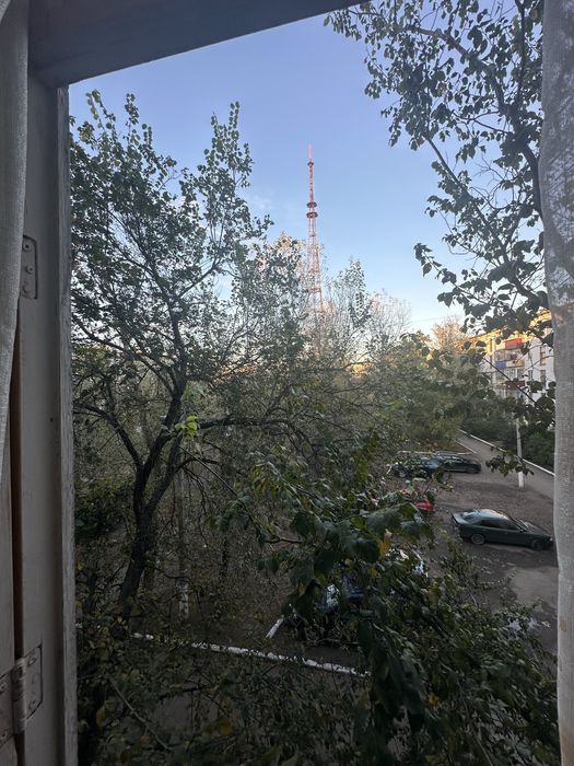 Продам кв в 4 мкр 12 доме