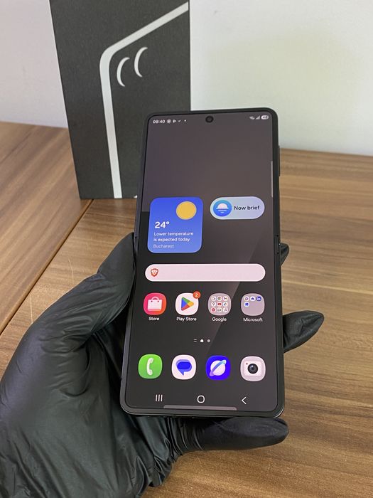 Samsung Z Flip7, 512 GB, Jetblack, Foarte bun, Cod produs: 7186