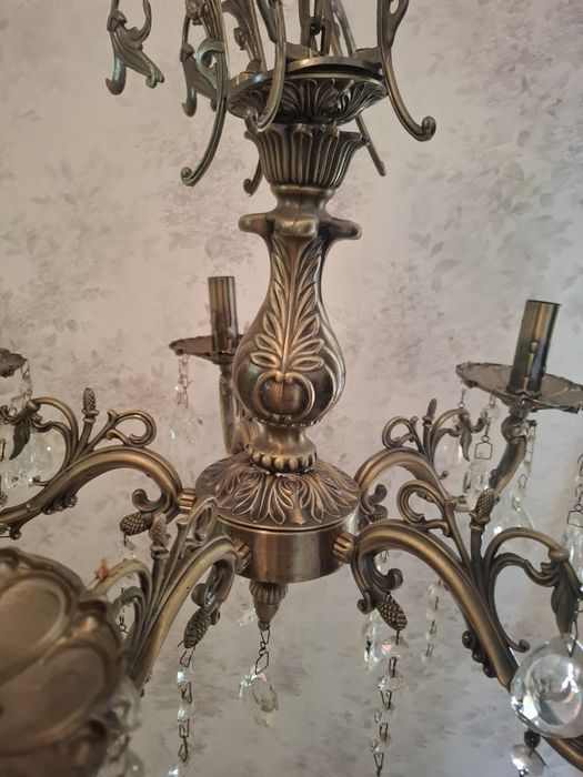 Продам срочно люстра хрустальная.