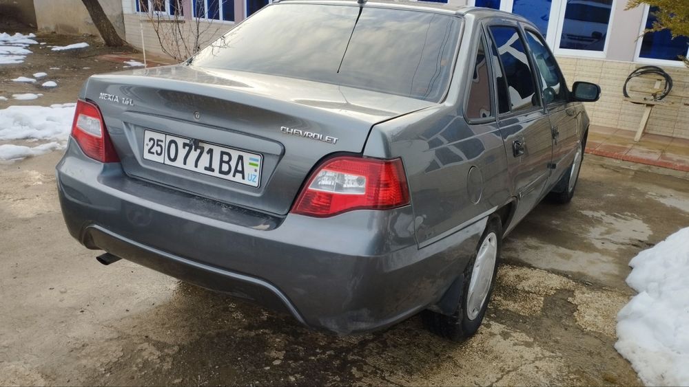 Nexia 2 1.6 srochna sotiladi