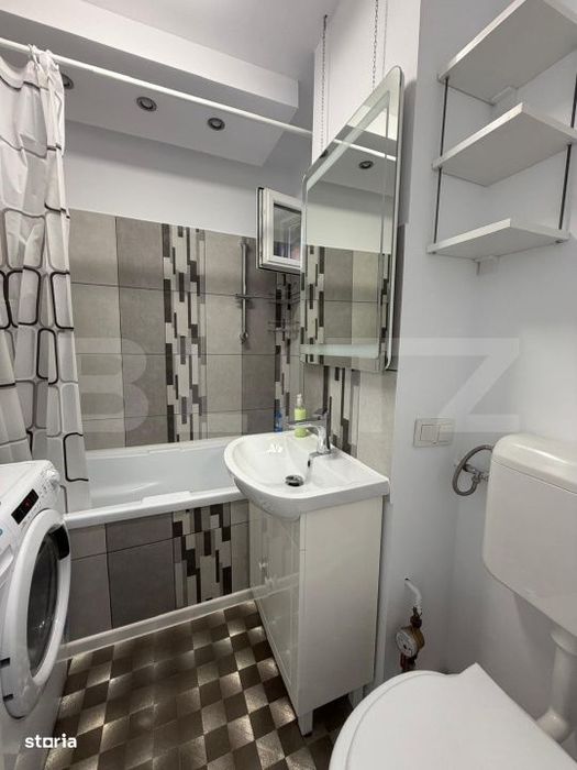 Apartament 3 camere decomandat, de inchiriat – 67 mp, 2 bai, parcare