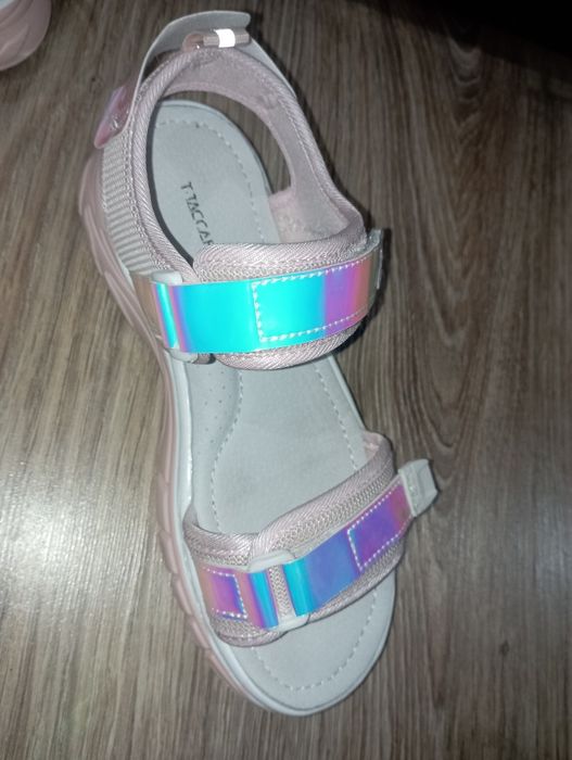 Босоножки,37 размер