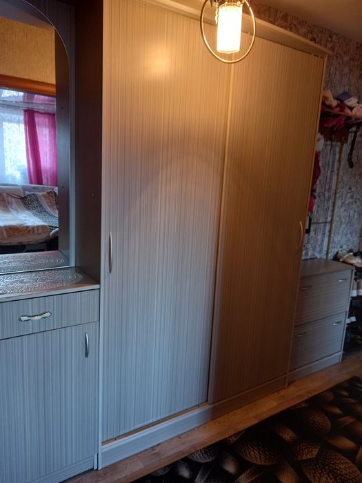 Продам прихожию  в отличном состоянии