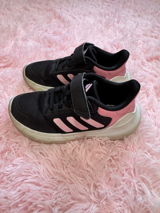 Adidas маратонки за момиче, 32 номер