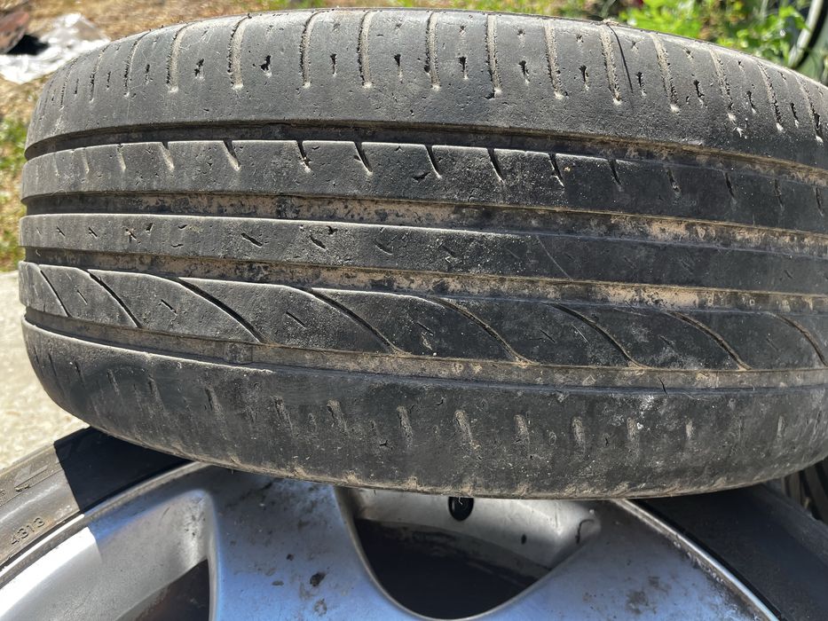 Vând set jante cu cauciucuri Golf 205/55 R16