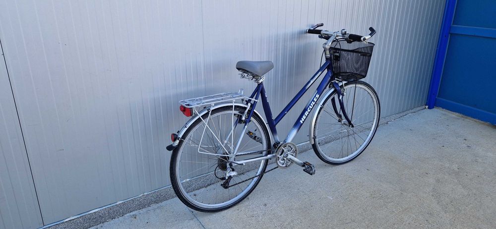 Дамски велосипед HERCULES колело с кошница 28"