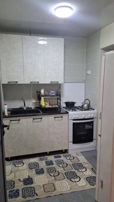 Срочно Чиланзар 23 Пасспортный стол Продам 2/2/4 балкон 2/6 кирпич