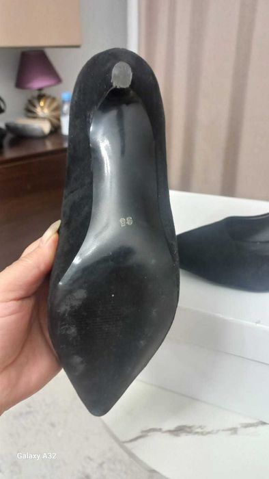 Продам женские туфли
