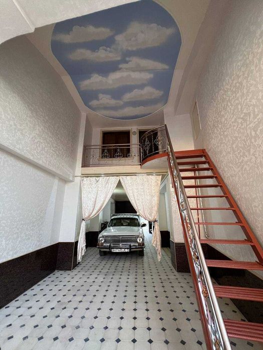 Uchastka sotiladi Sergeli tuman 4.2 sotix 8 ta xona 9chi oshxona