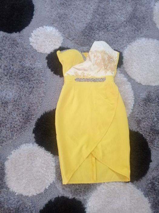 Rochita by bby de nunta marimea s purtata o singura data pret 250 lei