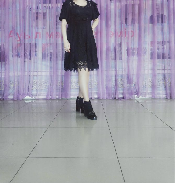 Очень красивые платья Срочно продам