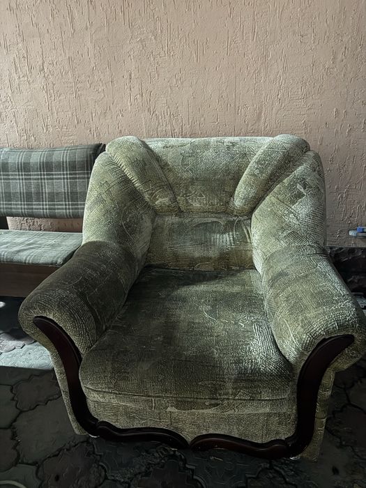 Продам диваны и кресло