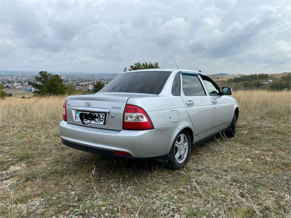 Приора 2013год..