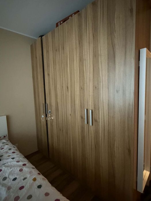 Гардероб двукрилен гардероб