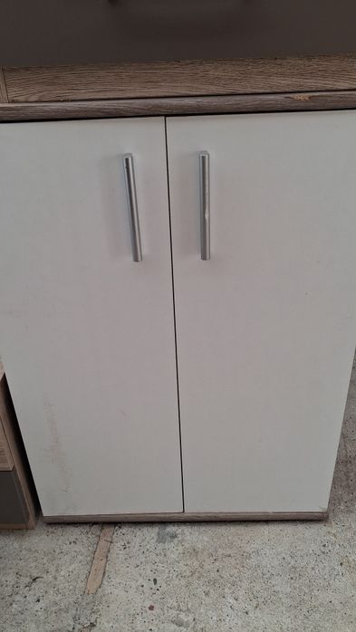Frigider pat dormitor spalat vase noptiere