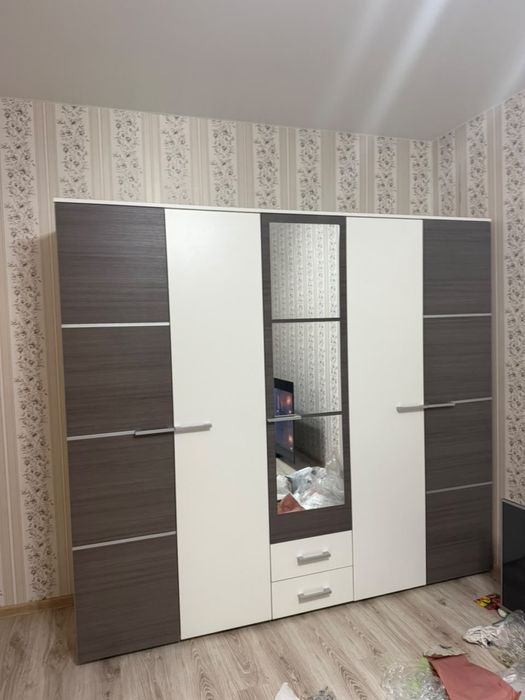 Срочно продам шкаф