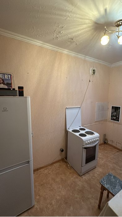 Холодильник Indesit