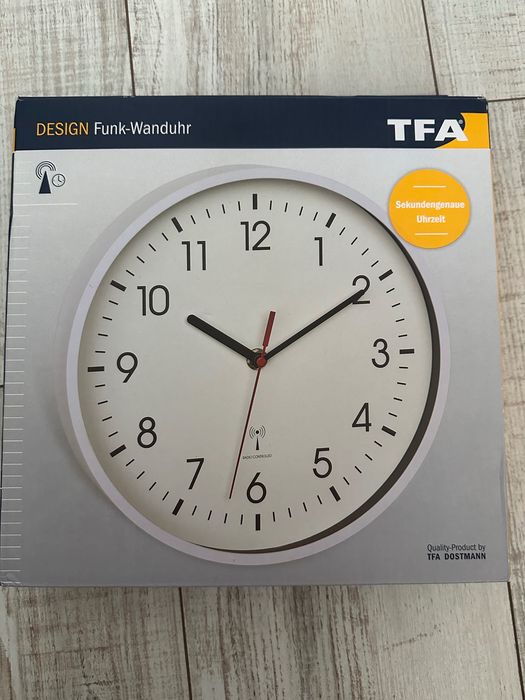 TFA Стенен часовник Бял Ø24.5см