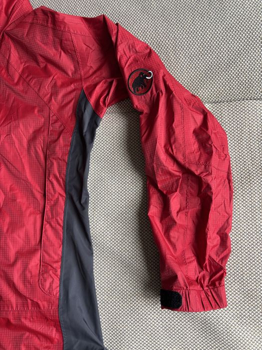 Дамска ветровка Mammut Drytech