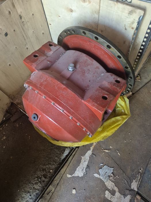 Редуктор автобетонносмеситель