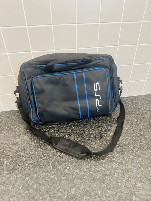 Vând geantă originală PS5 – Nouă