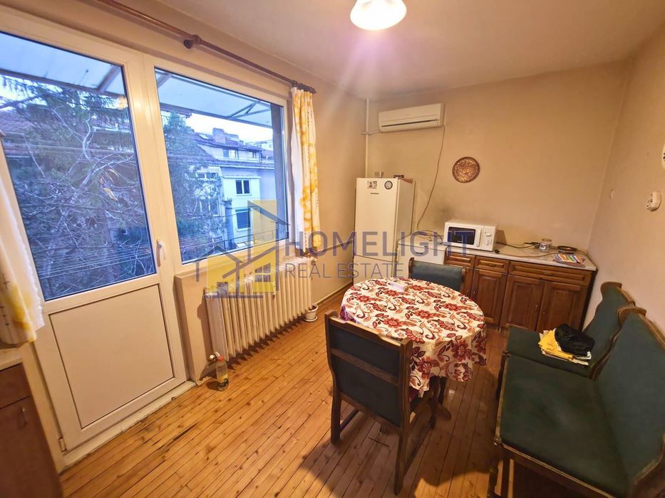 Продава се Двустаен апартамент в София, Изток - 94 кв.м за 1497 €/кв.м - Снимка #2